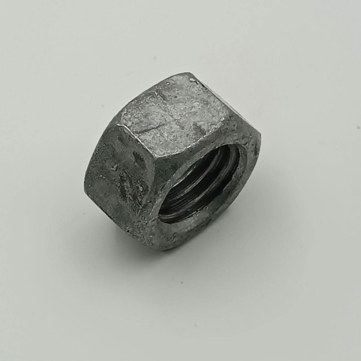 TUERCA HEXAGONAL GRADO 2 GALVANIZADA (HDG) 1 3/8 - 62