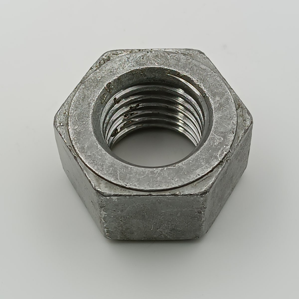 TUERCA HEXAGONAL REF. A-563 DH GALVANIZADA (HDG) 1 3/8-62