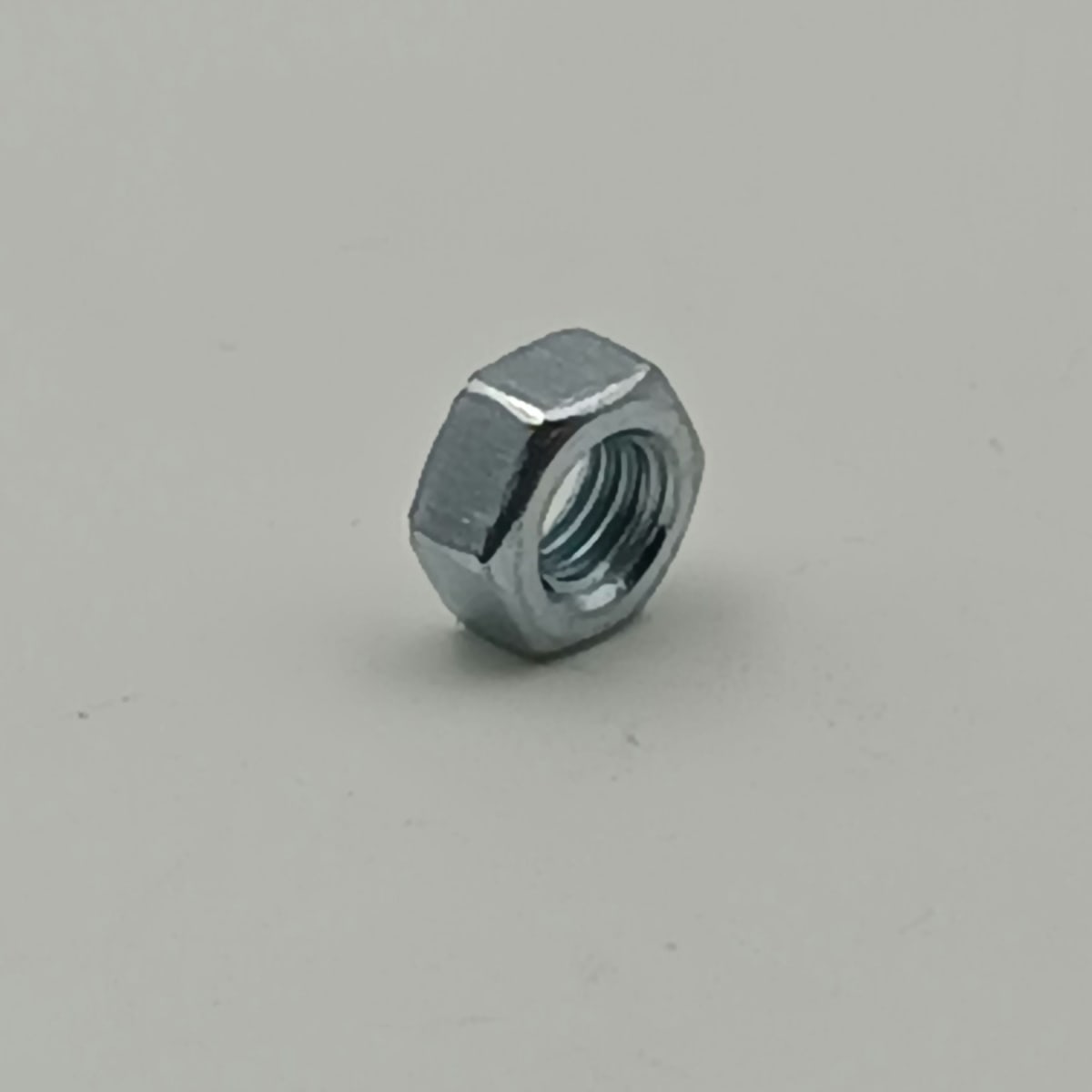 TUERCA HEXAGONAL DIN 934 CLASE 8 CINCADA M10-1.502