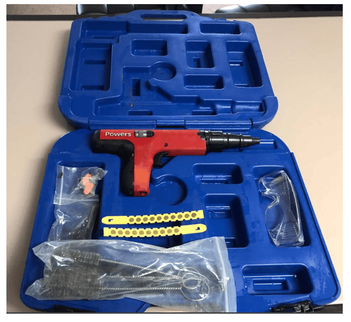 PISTOLA POWERS PA3500, POTENCIA AJUSTABLE CALIBRE .27 CON MALETA4