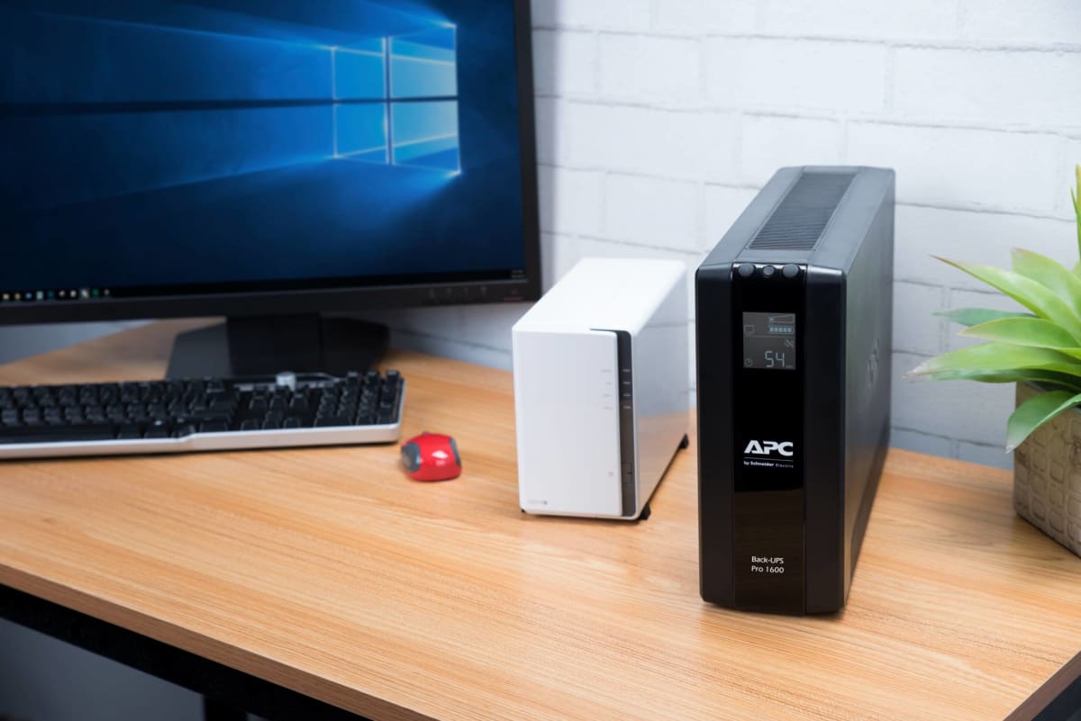 Ups Apc Back Ups Pro Br 1600Va 960W Interactiva Iec 230V3