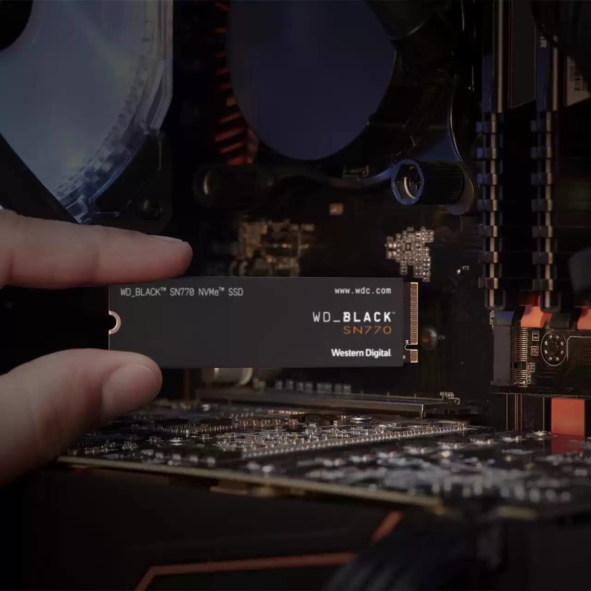 Unidad Ssd Western Digital Black Sn770 2Tb M.2 2280 Nvme Pcie 4.0 X4 Lec 5150 Mb/S Esc 4850 Mb/S4
