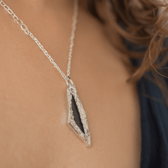 Collar mini mapa Palestina Negro