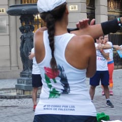 Polera yo corro por los niños de Palestina Musculosa