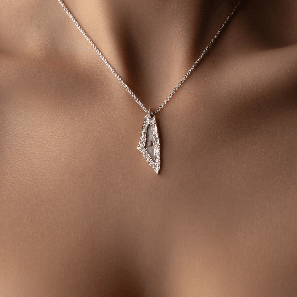 Collar mini mapa Palestina Transparente Plateado3