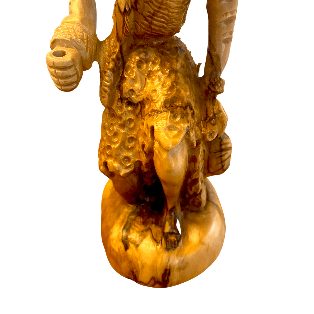 Figura de madera de rodillas1