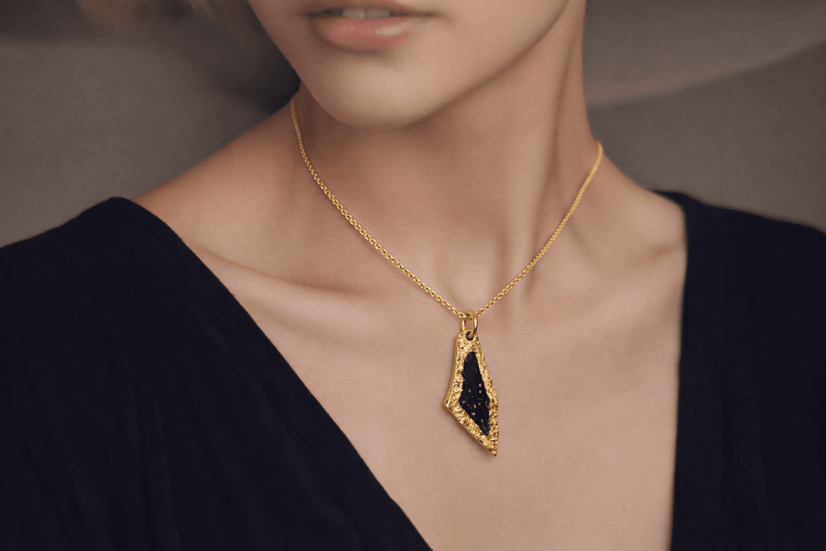 Collar mini mapa Palestina Negro Dorado - PREVENTA2