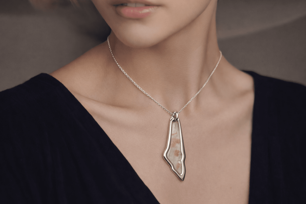 Collar mapa palestina liso transparente2