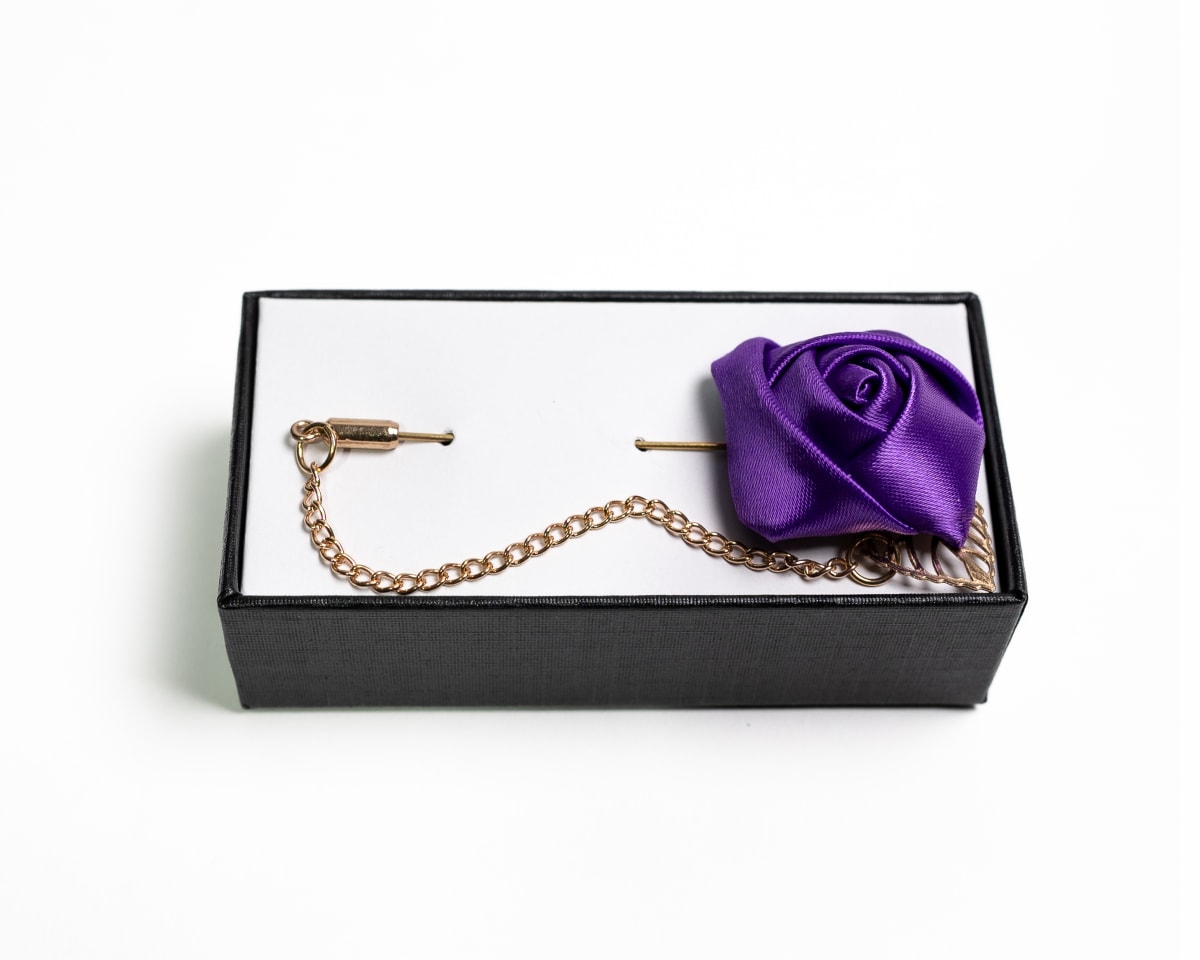 PIN SOLAPA FLOR MORADO
