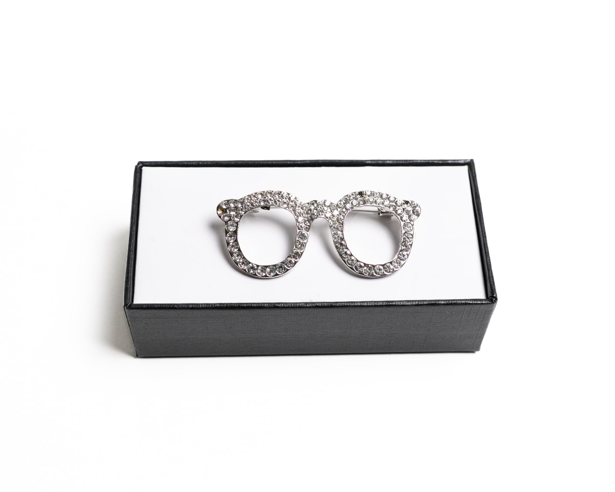 PIN SOLAPA ABR26 LENTES PL