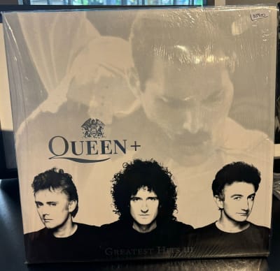Queen - Greatest Hits 3 escuchado1