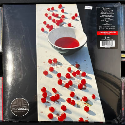 Paul McCartney - The classic 1970 solo debut album2