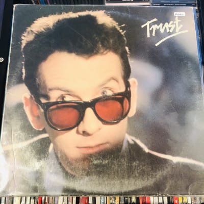Elvis Costello Trust Usado1