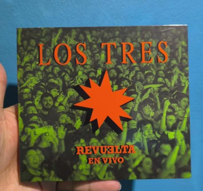 Los Tres - Revuelta En Vivo CD1