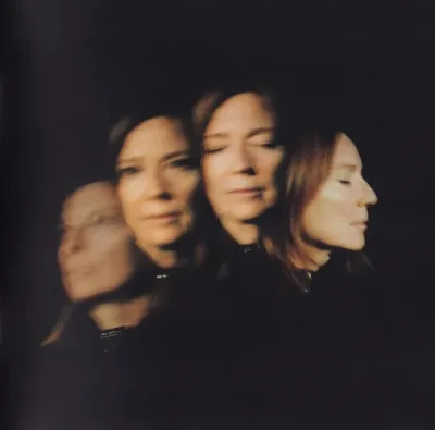 Beth Gibbons - Lives Outgrown1