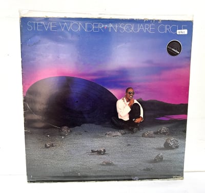 Stevie Wonder - In Square Circle1