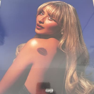 Sabrina Carpenter - Short1