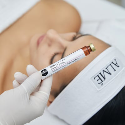 PACK HYDRAFACIAL MD BOOST BRITENOL & MASAJE RELAJANTE 30 MIN
