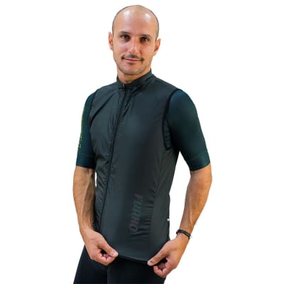 Corta Viento Sin Manga Unisex Verde Escudero1