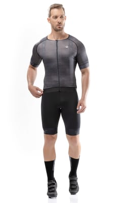 Tricota Furbo Remera Unisex Woof Preto1