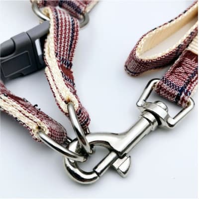 ARNÉS CON TRAILLA ESCOCESA CON MONEDERO ROSA1