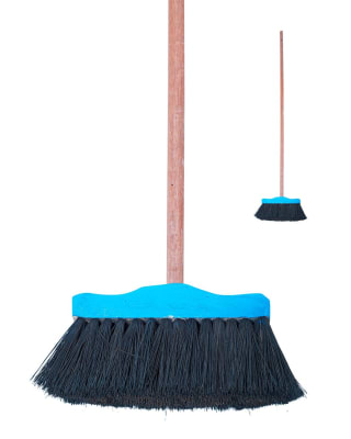 FABARLI ESCOBA PAJA NEGRA CON PALO