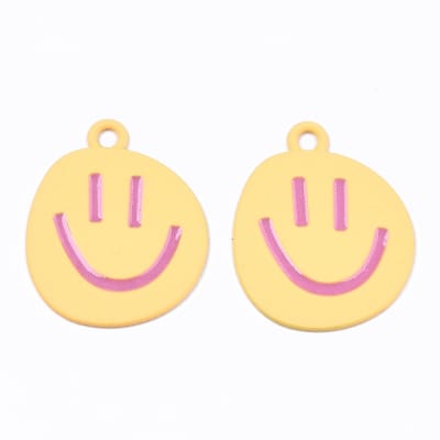 COLGANTE ALEACION CARITA FELIZ AMARILLA 24X19MM