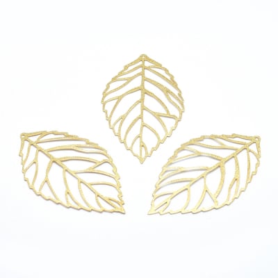 COLGANTE B/ORO HOJA DE ARBOL TEXTURIZADA 53X31MM1