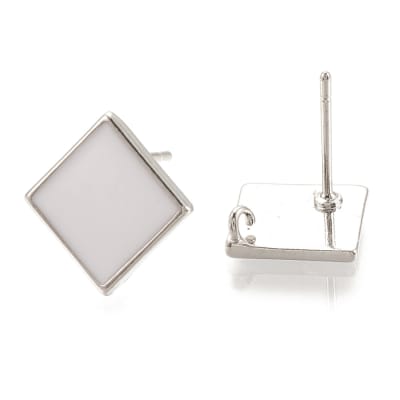 PENDIENTES B/PLATINO CUADRADO ESMALTADO BLANCO 14MM