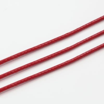 HILO DE POLIESTER ENCERADO 0.5MM PIEL DE SERPIENTE ROJO LADRILLO1