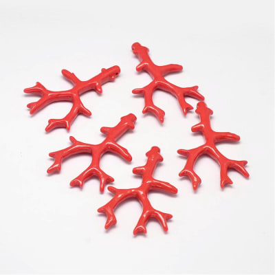 COLGANTE RAMA DE CORAL SINTETICA 61X40MM1