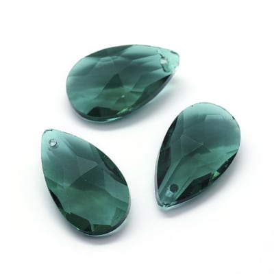 CRISTAL FACETADO COLGANTE LAGRIMA VERDE ESMERALDA 22X13MM1
