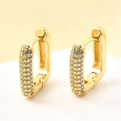 AROS LISTOS B/O HUGGIE OVALADO CON ZIRCONES 14x12x3mm