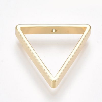 COLGANTE B/O TRIANGULO INVERTIDO 15X17MM
