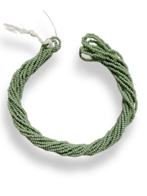 MOSTACILLAS CHECA PRECIOSA (6 TIRAS) 11/0 JADE OPAQUE1