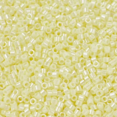 MOSTACILLA MIYUKI DELICA GR OPAQUE PALE YELLOW #15311