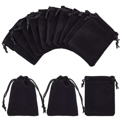 BOLSA TERCIOPELO NEGRO 9X7CM1