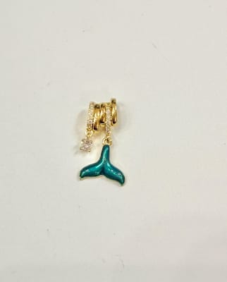 CHARMS B/O COLA DE SIRENA TURQUESA CON PUNTO DE LUZ 23.5X12.6MM1