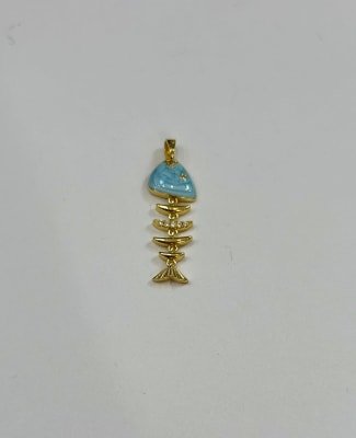 COLGANTE B/ORO PEZ ESMALTADO CELETE CON FORMA DE ESQUELETO Y CIRCONES + VALIER 30X10MM1