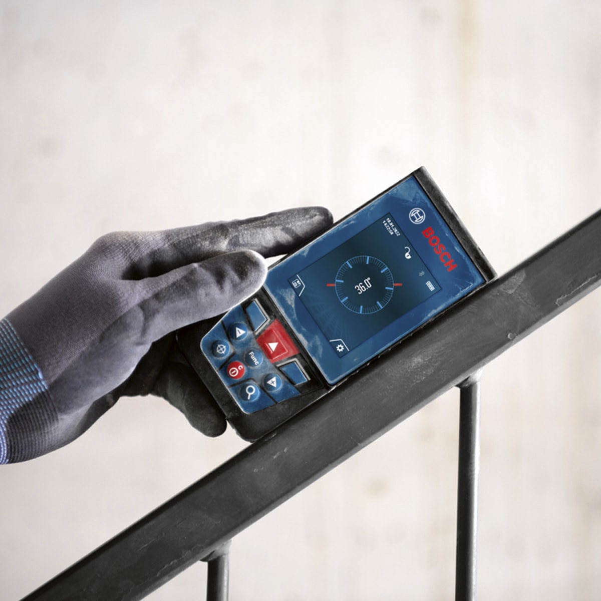 Medidor de Distancia Láser 100 Metros Bluetooth Bosch GLM 100-25 C4