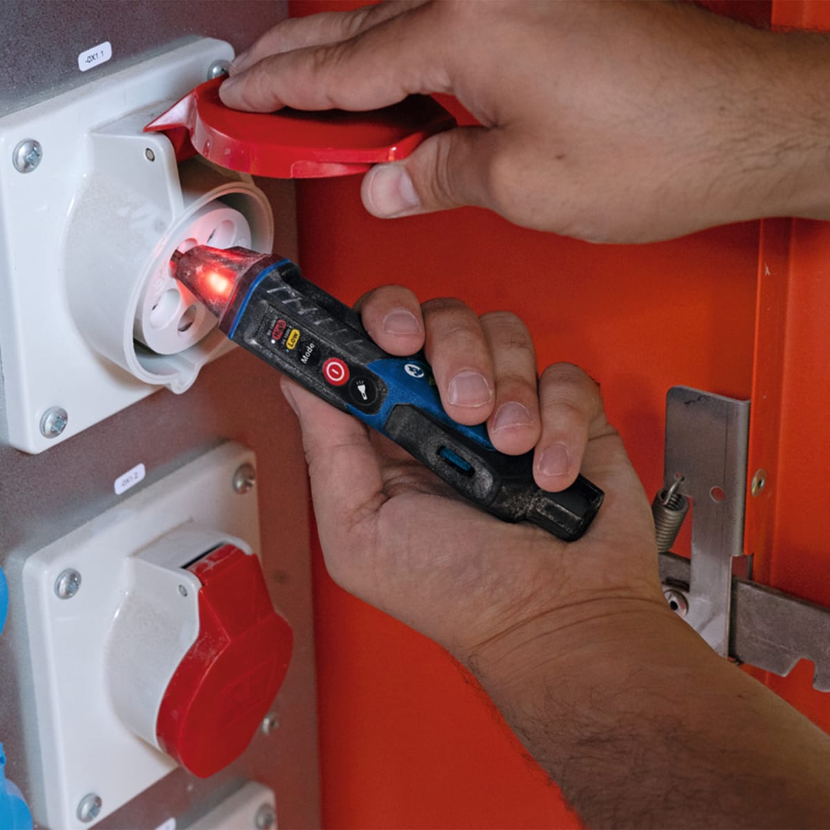 Probador de Voltaje 1000V GVD 1000-17 Bosch 0601.077.0005