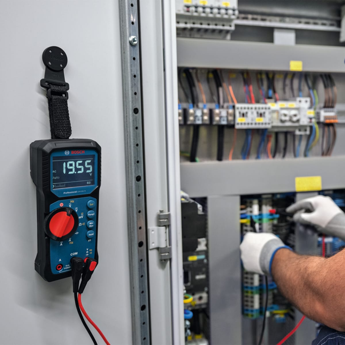 Multímetro Digital 1000V + Soporte Magnético GDM 600-15 Bosch 0601.077.3017