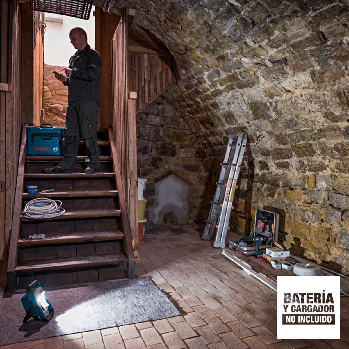 Reflector LED Bosch GLI 18V-1900 Professional / Baretool - 0601.446.4007