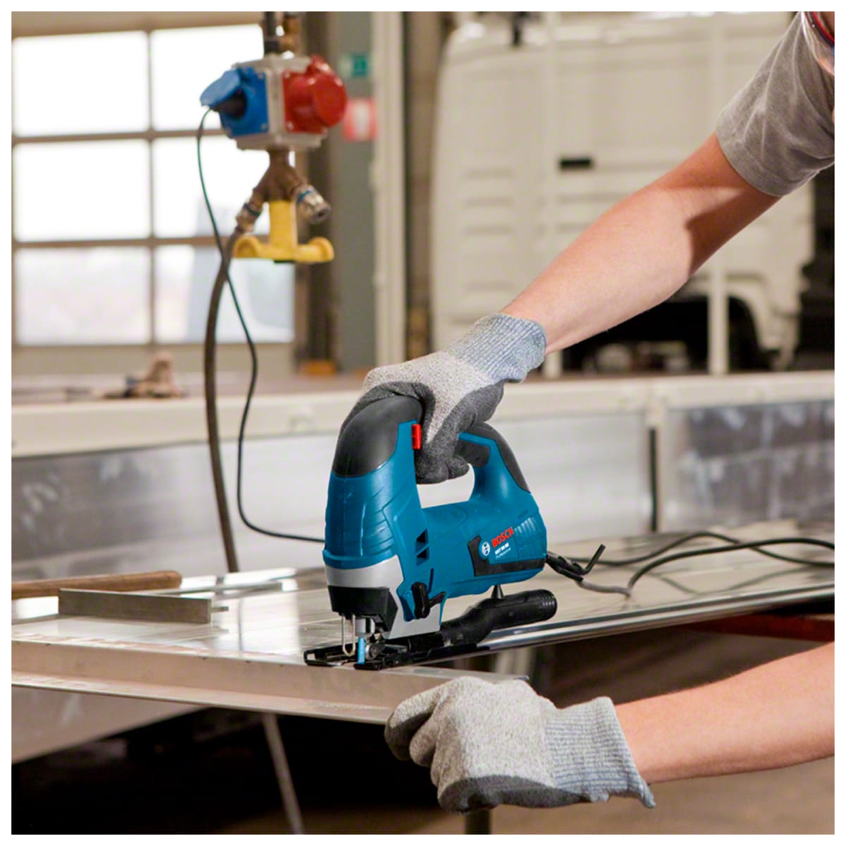 Sierra Caladora Bosch 650W 90mm GST 90 BE - 0601.58F.0E08