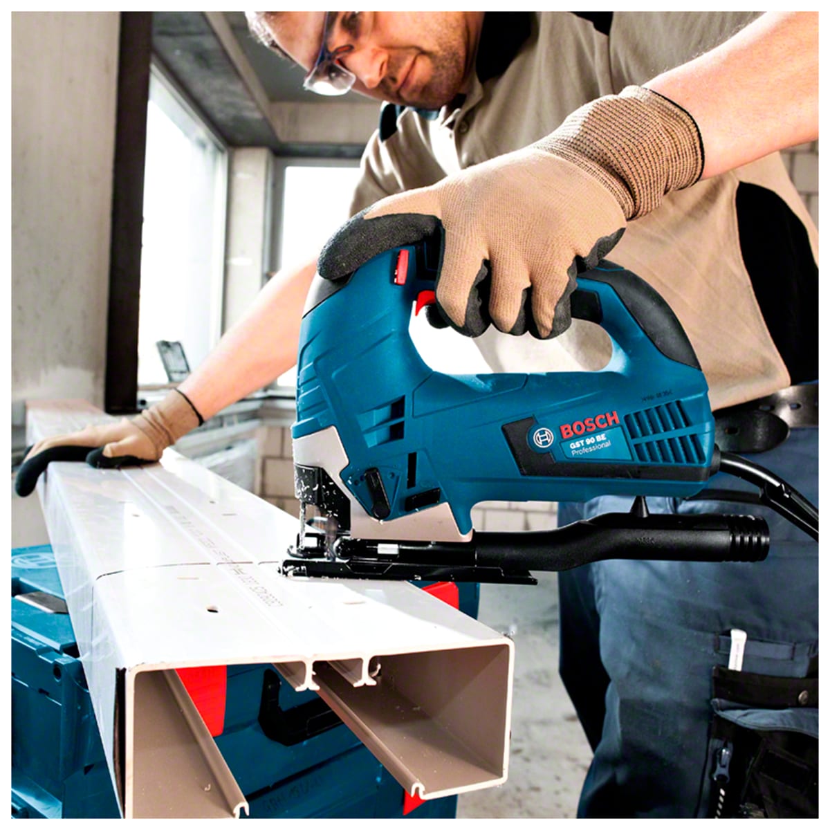 Sierra Caladora Bosch 650W 90mm GST 90 BE - 0601.58F.0E06