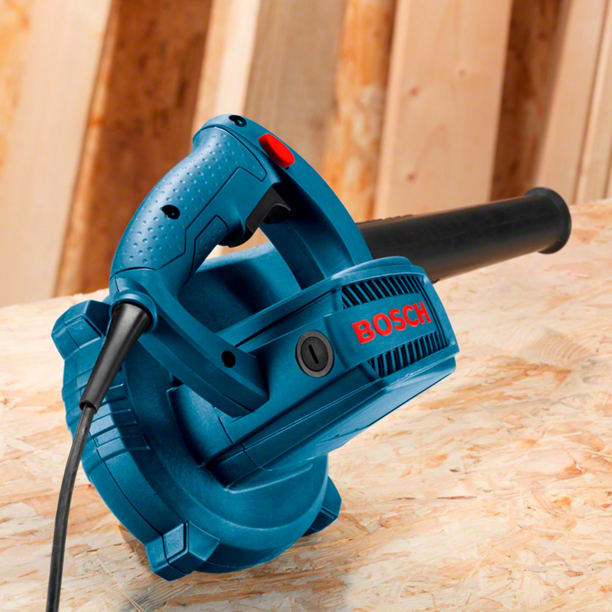 Soplador Aspirador Bosch 800W 4.5 m³/min GBL 800 E - 0601.980.4E07