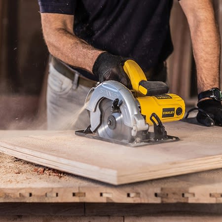 SIERRA CIRCULAR 1600W SC16 + LIJADORA DE PALMA 1/4 SS24 - STANLEY4