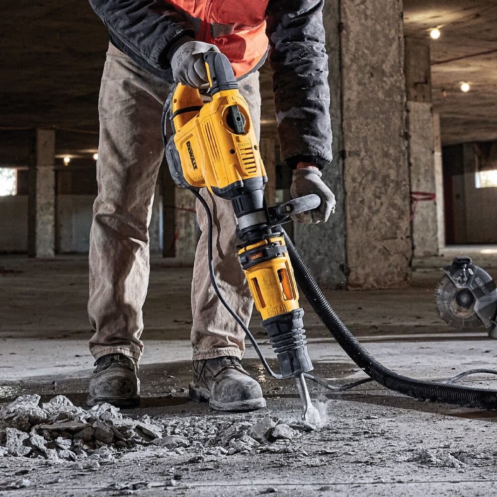 Martillo Demoledor SDS-Max 1350W 10.5J + Maleta Plastica Dewalt D25832K-B24