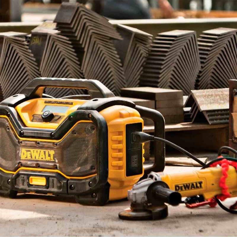 Radio Bluetooth con Auxiliar 12 V / 20 V Baretool (Sin Batería) Dewalt DCR0254