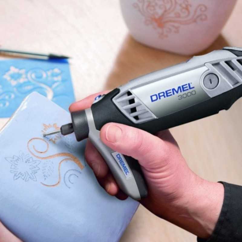 Kit 30 Accesorios + 2 Aditamientos DREMEL 30005